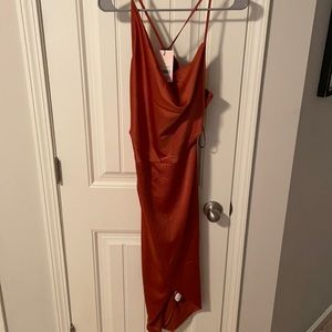 NWT. Size 6 rust Missguided dress.